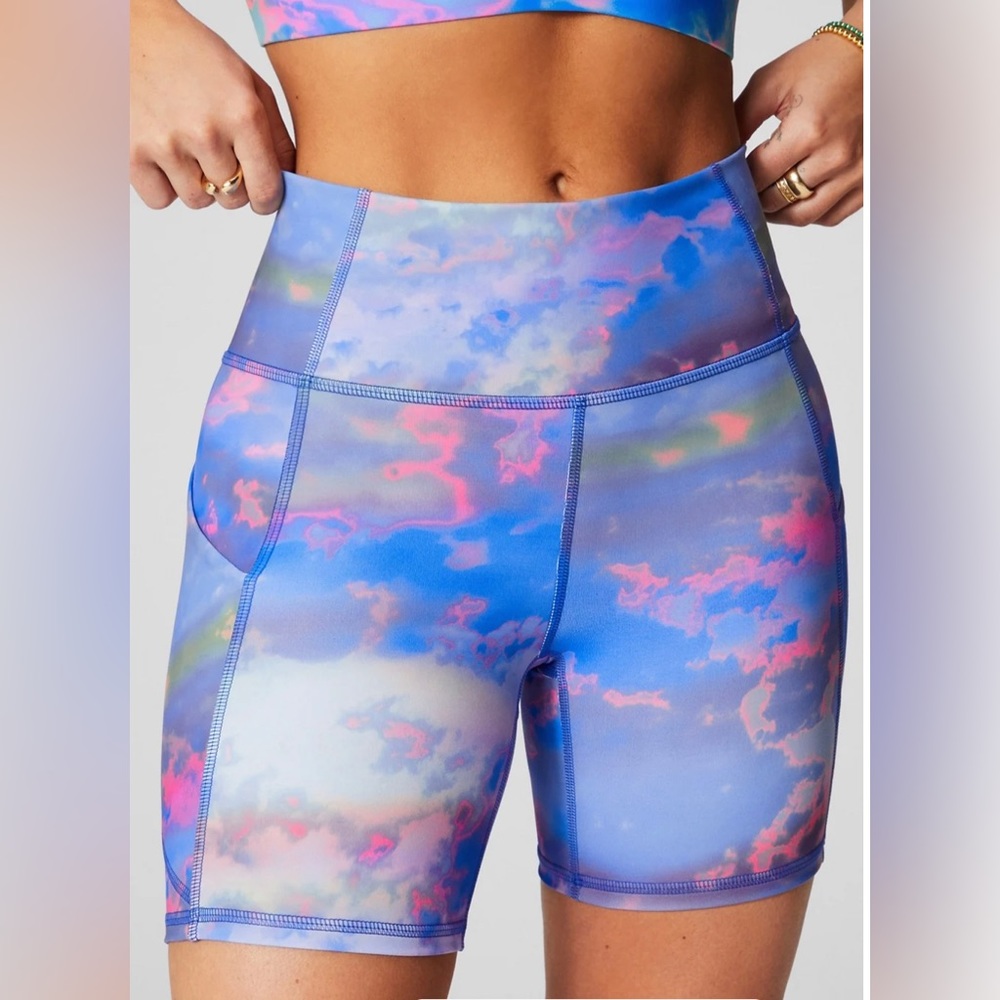 (37.) Fabletics Oasis High Waisted 6” Short
